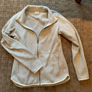 Grey and white pattern, super warm and comfy jacket!